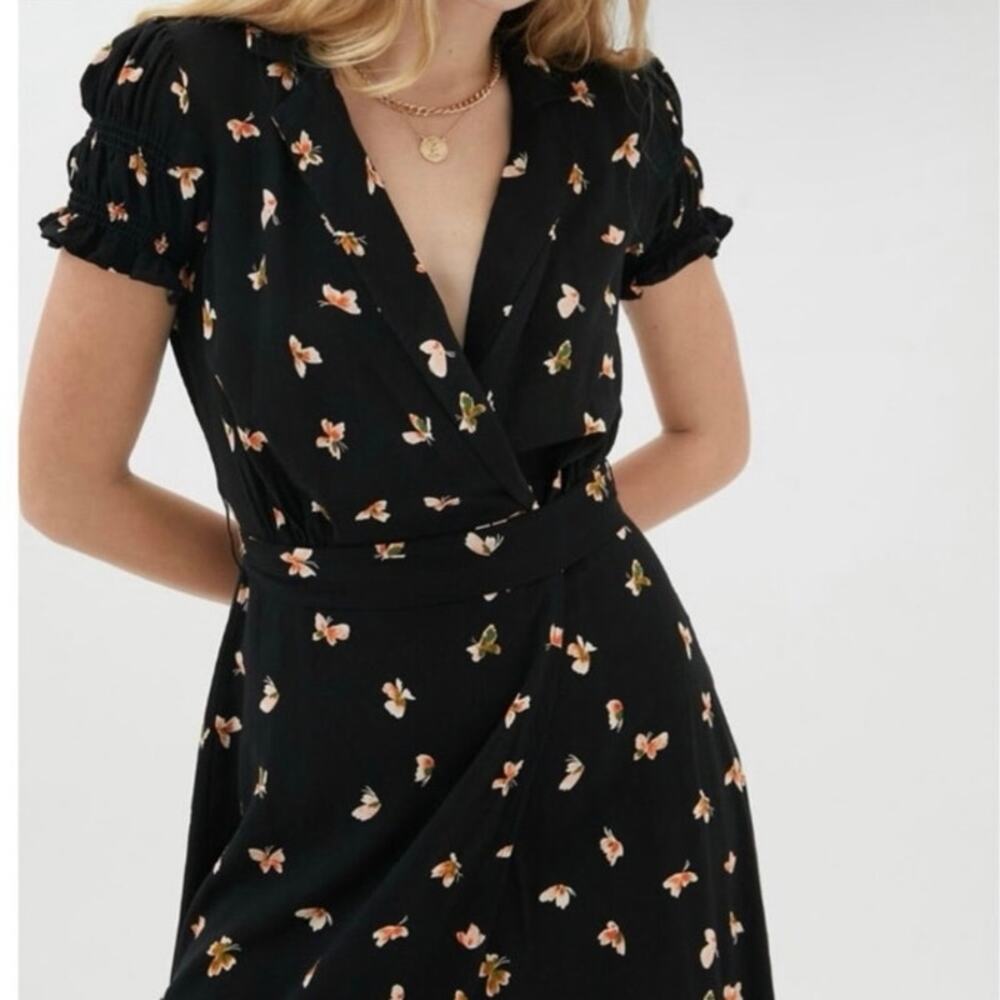 Urban Outfitters Size M Spring Day Wrap Dress Midi Butterflies Print Black - Picture 3 of 9